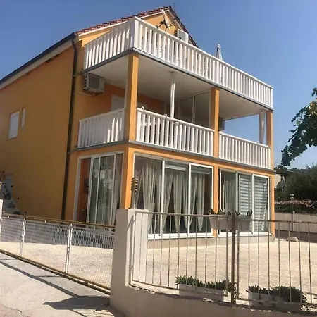 Mirco * Poljica (Trogir)